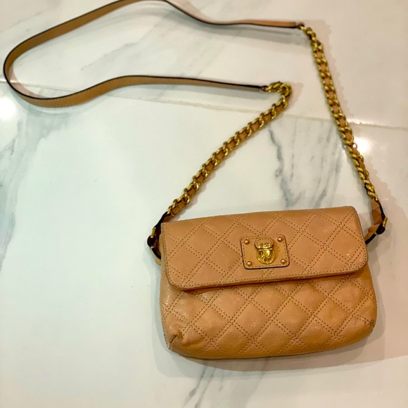 Marc Jacobs Handbags - Authentic Marc Jacobs quilted cross body bag